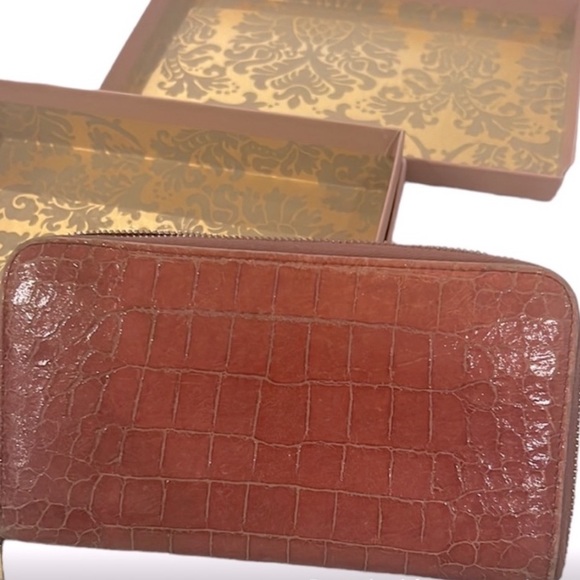 MIU MIU wallet EUC in pink with Box See Photos - Picture 8 of 9